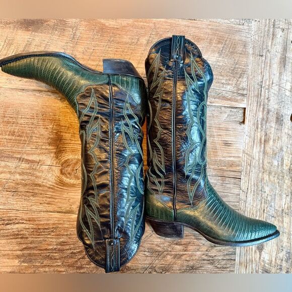 Vintage Tony Lama Lizard Skin
Cowboy Boots - Forest Green & Black Size 6 - Picture 5 of 13